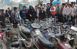 厦门警方查获特大赃车窝点(图)