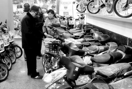 电动车行业的格兰仕 力派电动车3000平米单店开幕