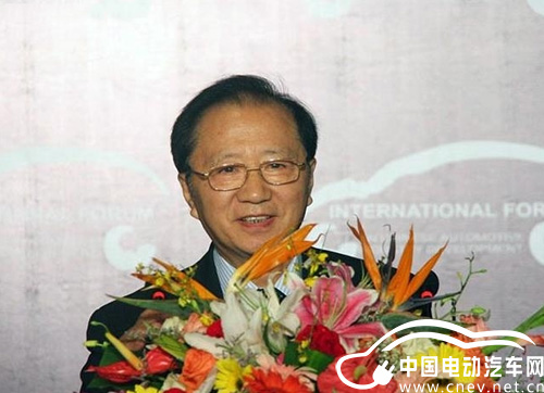 陈清泰：电动化给中国汽车带来了百年一遇的机会