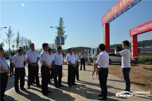 商洛市市委书记胡润泽一行到陕西跃迪参观调研