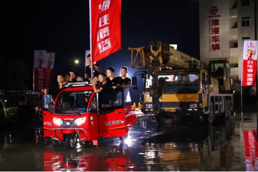 听说美女主播交了一位淮海的男朋友，他到底是谁？
