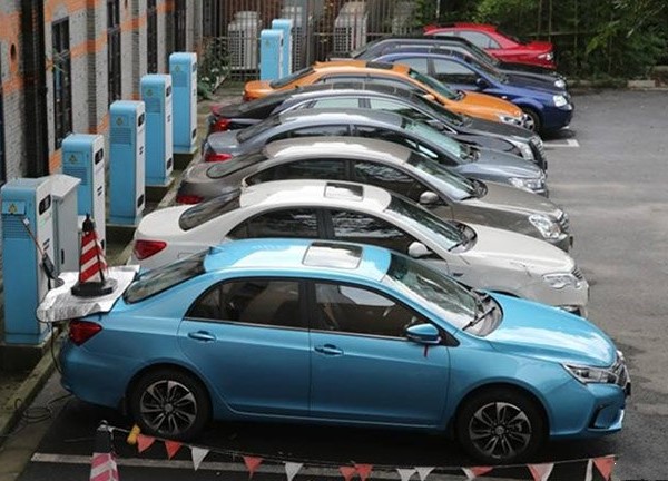 上海市上半年推广新能源汽车21604辆