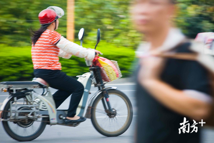 10月16日，广东清远市开始电动自行车注册登记