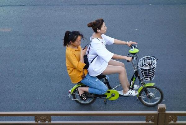 电动自行车管理不能“一刀切”，听听他们怎么说的