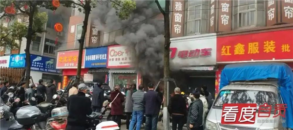 曝光 | 小刀电动车门店突发火情！