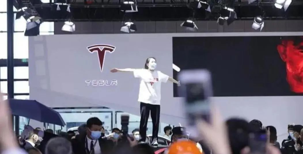 特斯拉陶琳：智能汽车更安全，建议加强车主教育