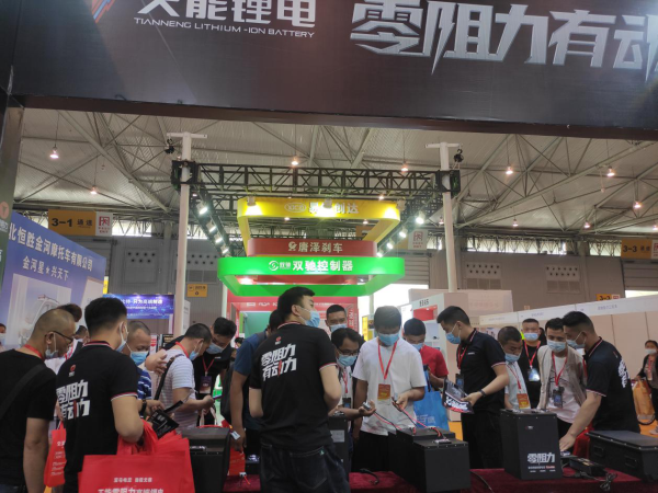 当下爆红的“天能零阻力”电池，究竟牛在哪里？！
